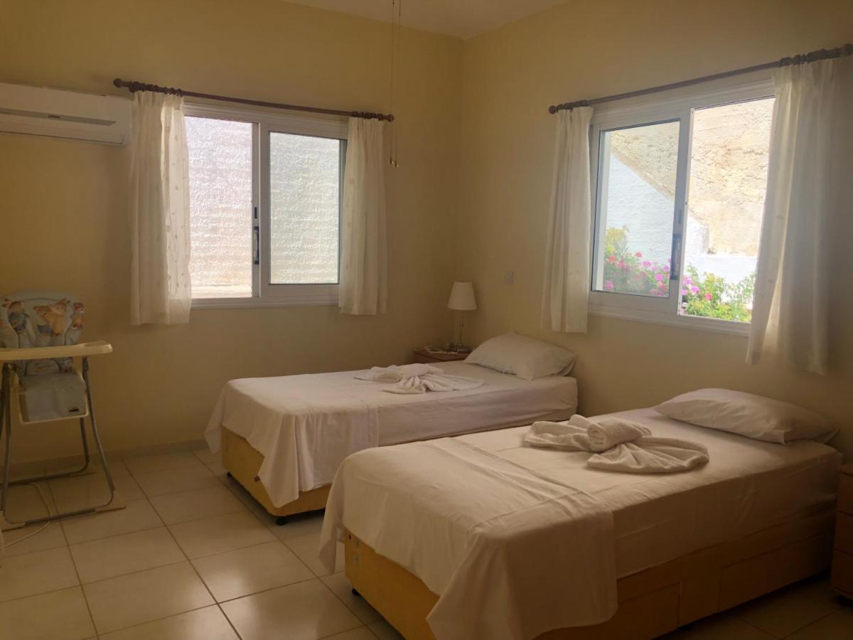 Peyia Palm Villa Paphos Buitenkant foto